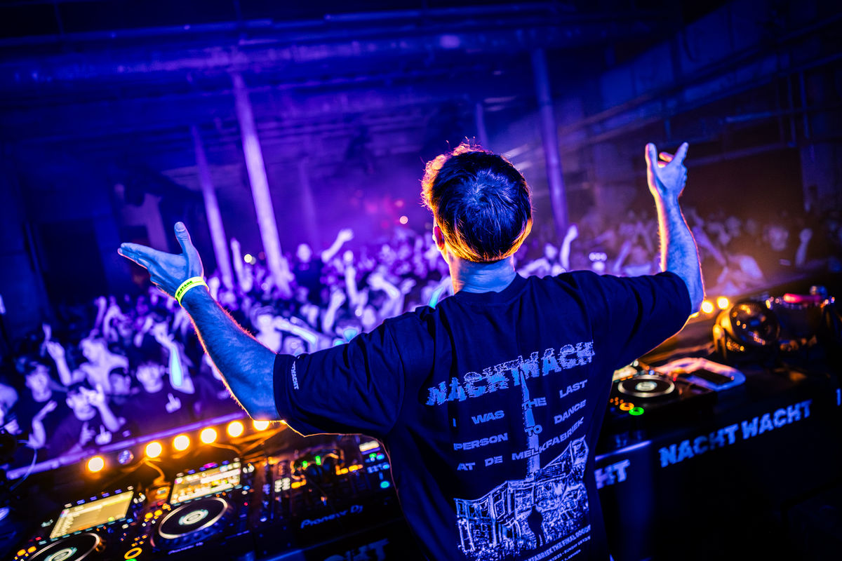 Loading... just a sec